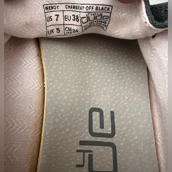 Hey Dude Wendy Chambray Off Black Slip On Loafers Women’s Size 7 - Picture 5 of 6